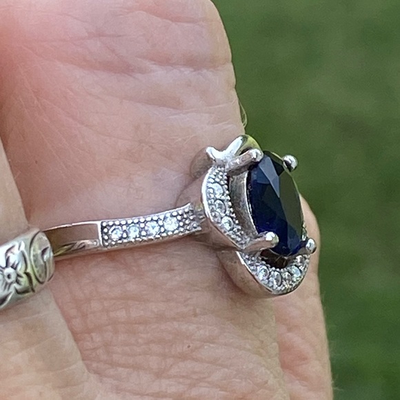 Simulated sapphire sterling silver ring with zircon accents size 8 - Picture 5 of 13